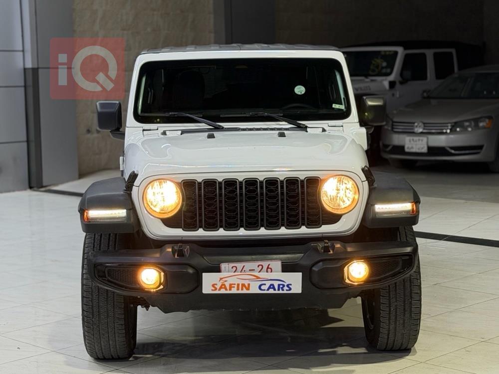 https://cdn.iqcars.ioc12b1092-8cfe-4587-8693-6425371e925d_2.jpg